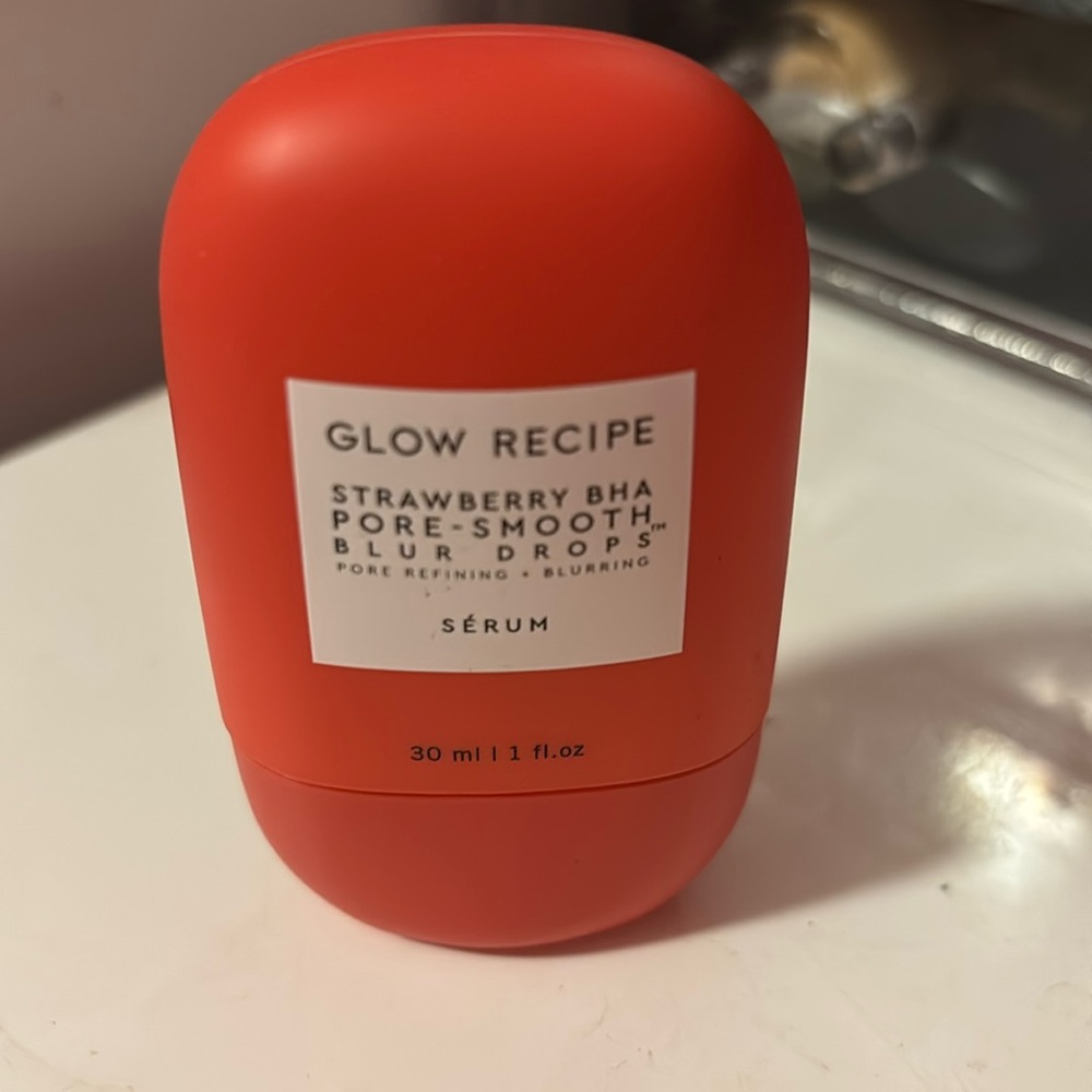 Glow Recipe Strawberry BHA Pore Smooth Blur Drops